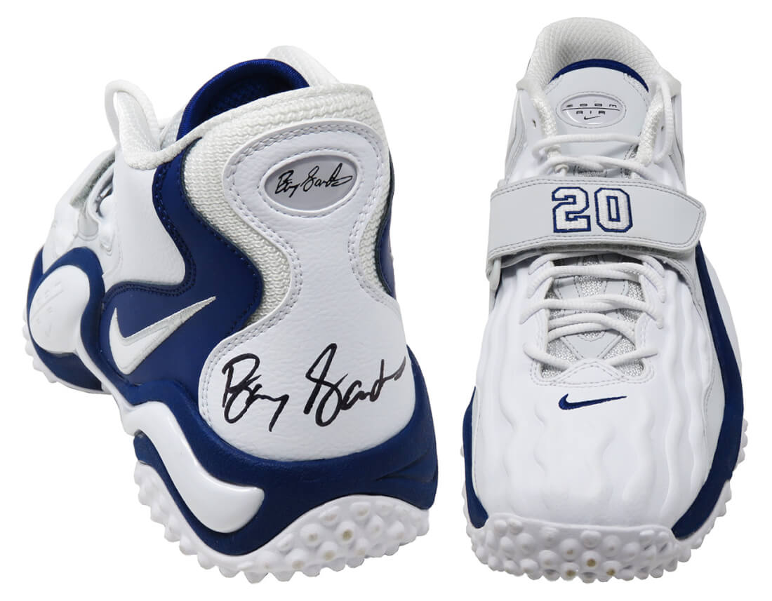 Barry Sanders (Lions) Signed Nike Air Zoom White 20 Shoe